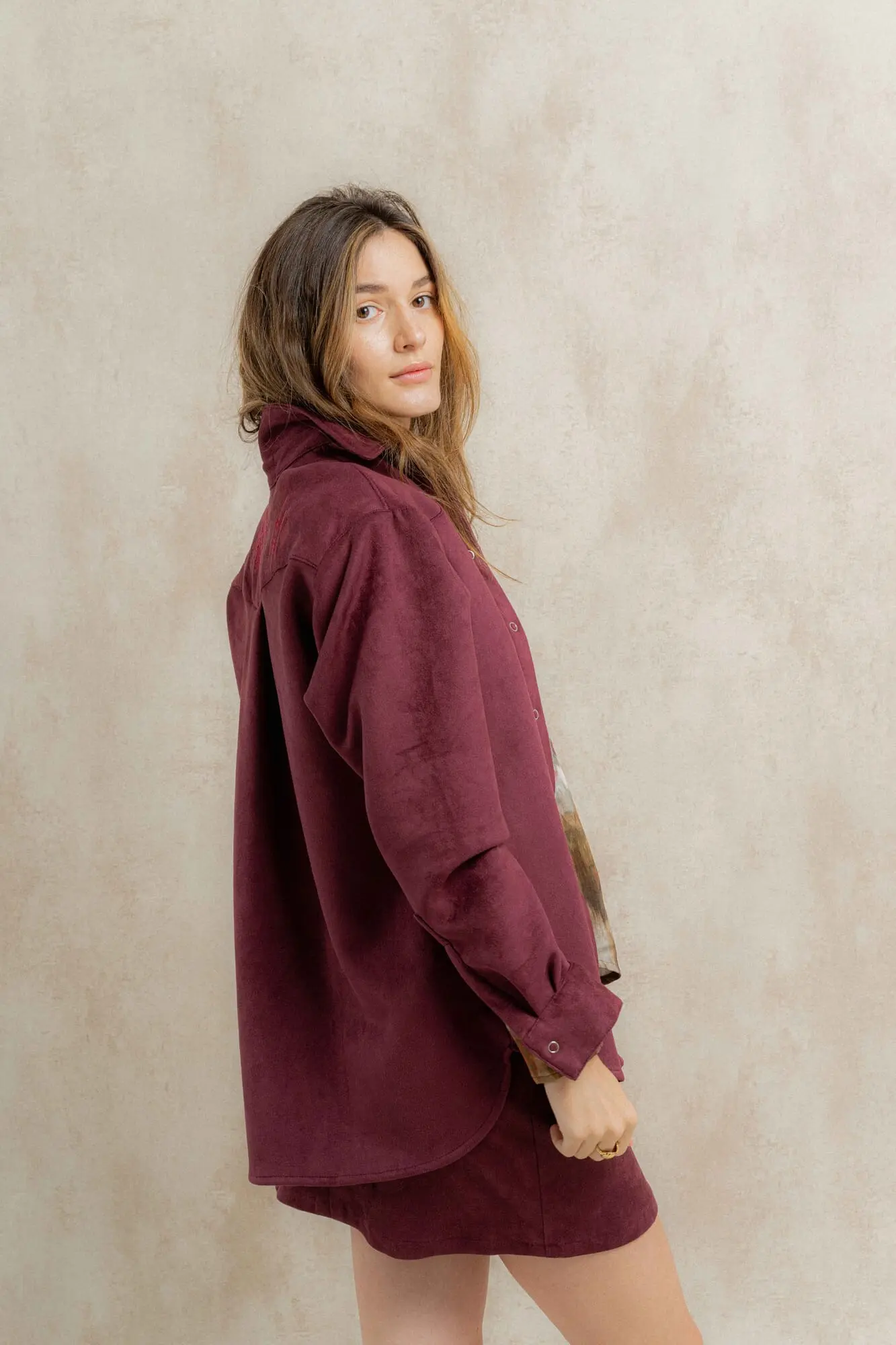 CAMISA TEXAS SUEDE BORDADA