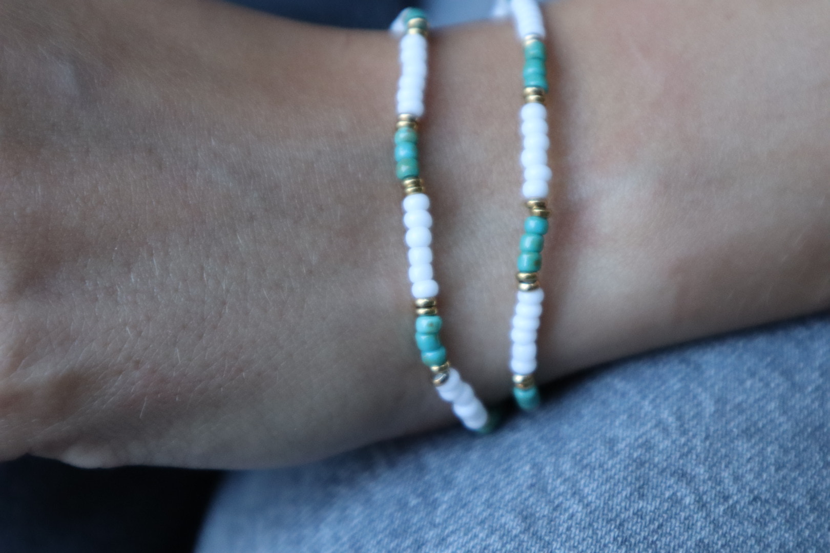 Pulsera Elástica blanca con verde
