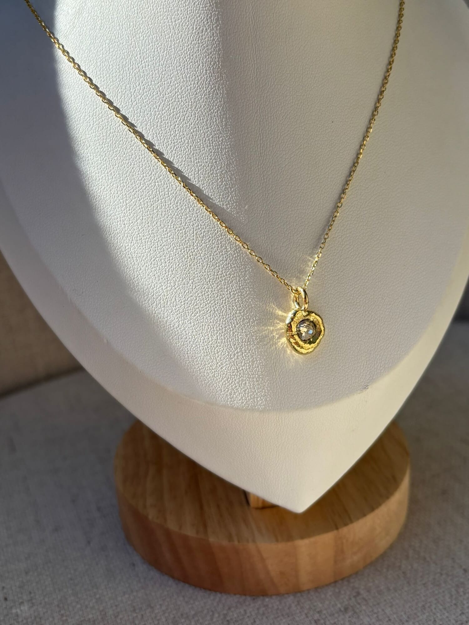 Dije Punto de luz Artesano con brillante