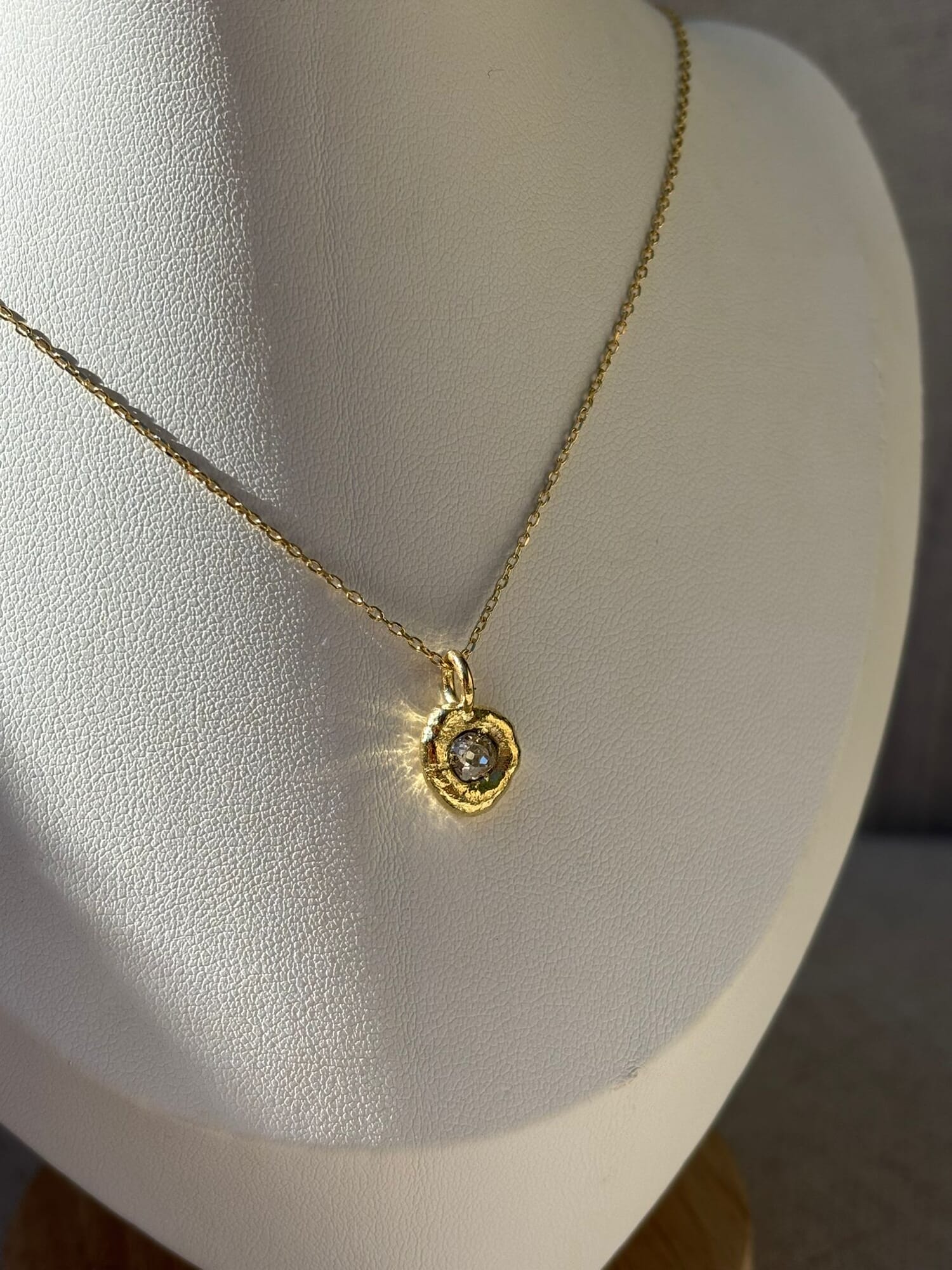 Dije Punto de luz Artesano con brillante