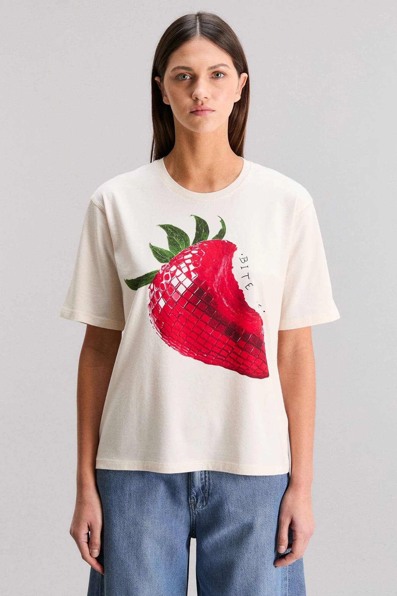 REMERA BITE ME